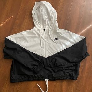 XL Nike cropped windbreaker